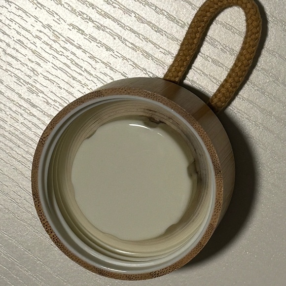 White Flower Pattern 20 oz Travel Cup Glass Bottle Container Bamboo Lid - Picture 6 of 6